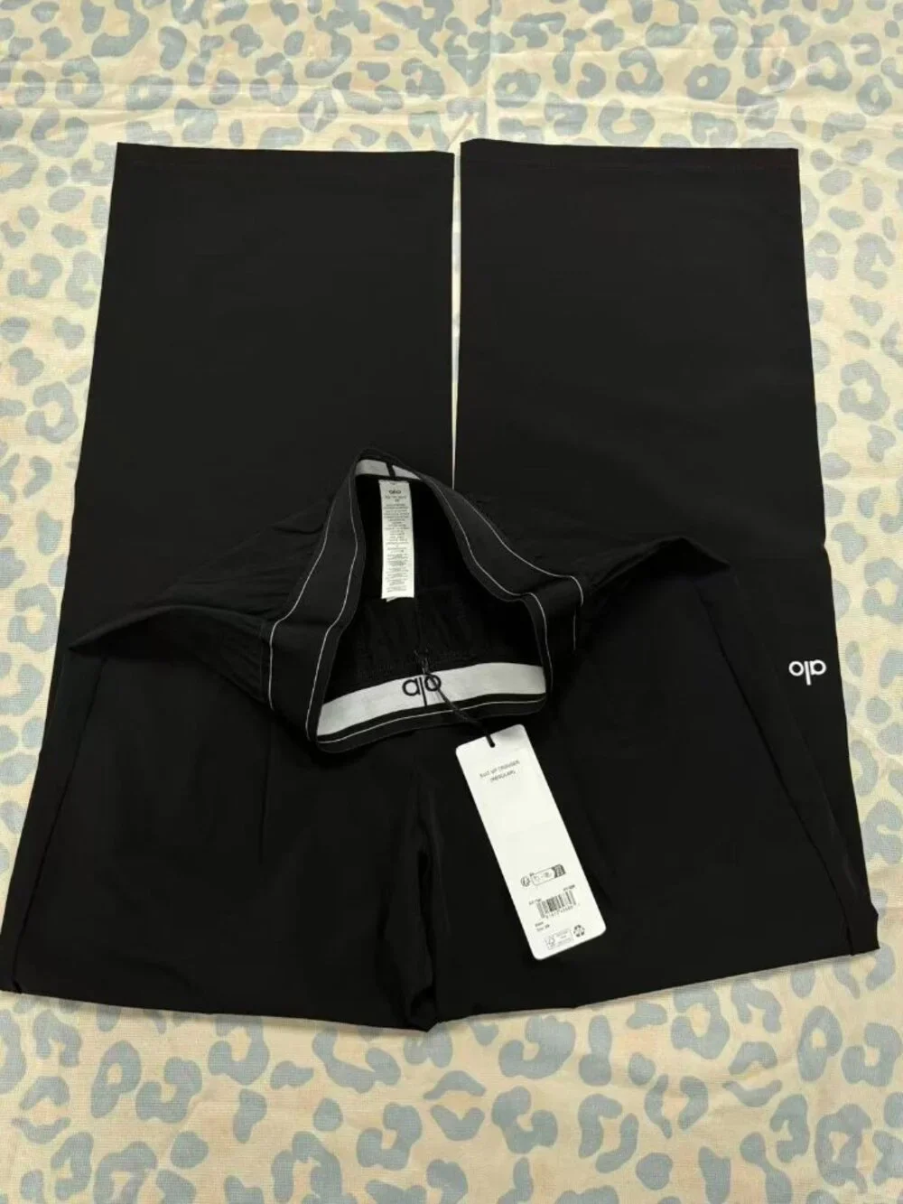 ✨Alo Yoga Suit Up Trouser Black Regular Brand New with Tag